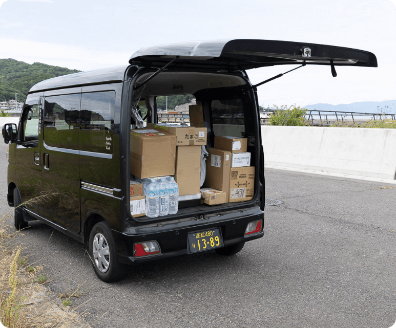 配送車両と配送荷物