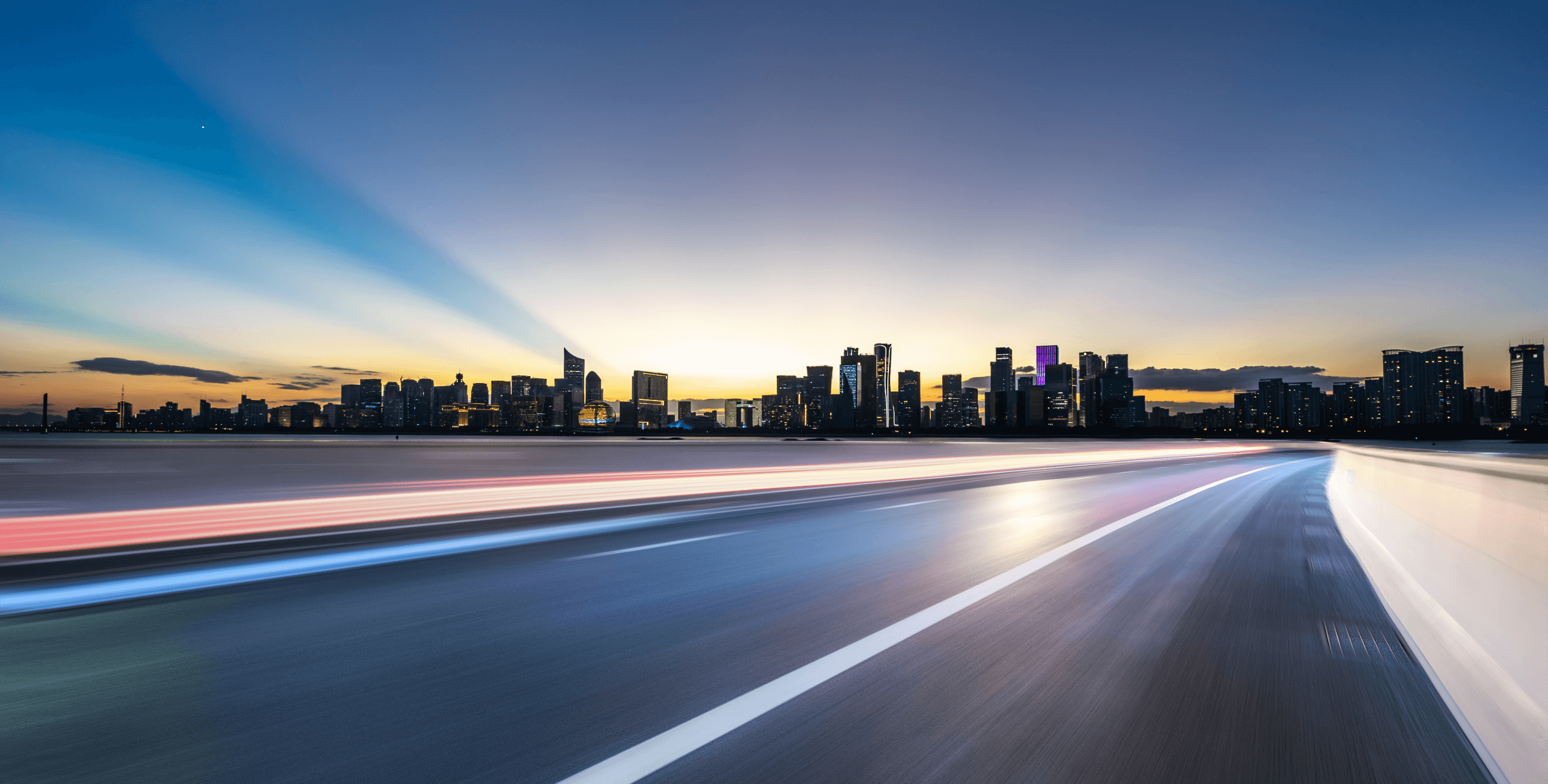 町へ向かう道路